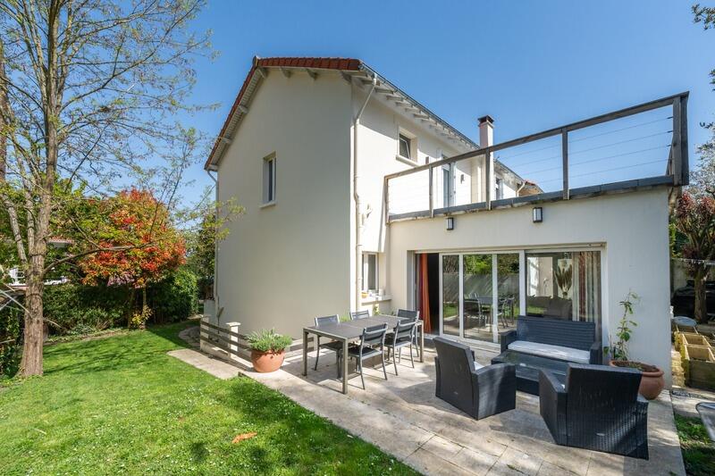 Maison - 192 m² - 6 pièces