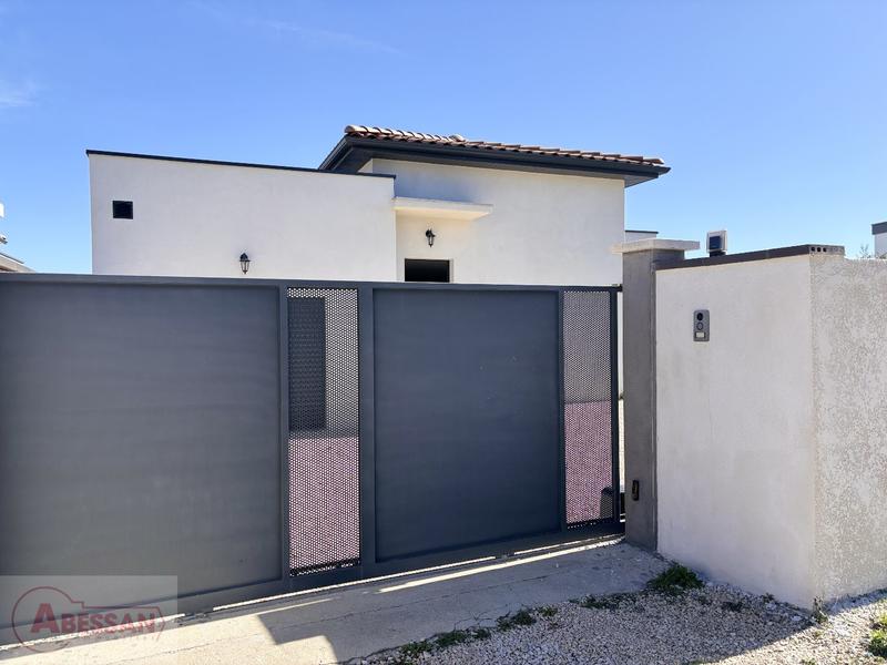 Villa - 90 m² - 4 pièces