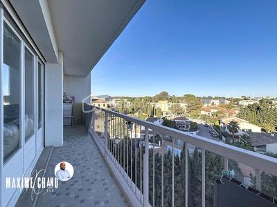 Appartement - 70 m² - 4 pièces