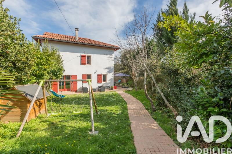 Maison - 135 m² - 6 pièces