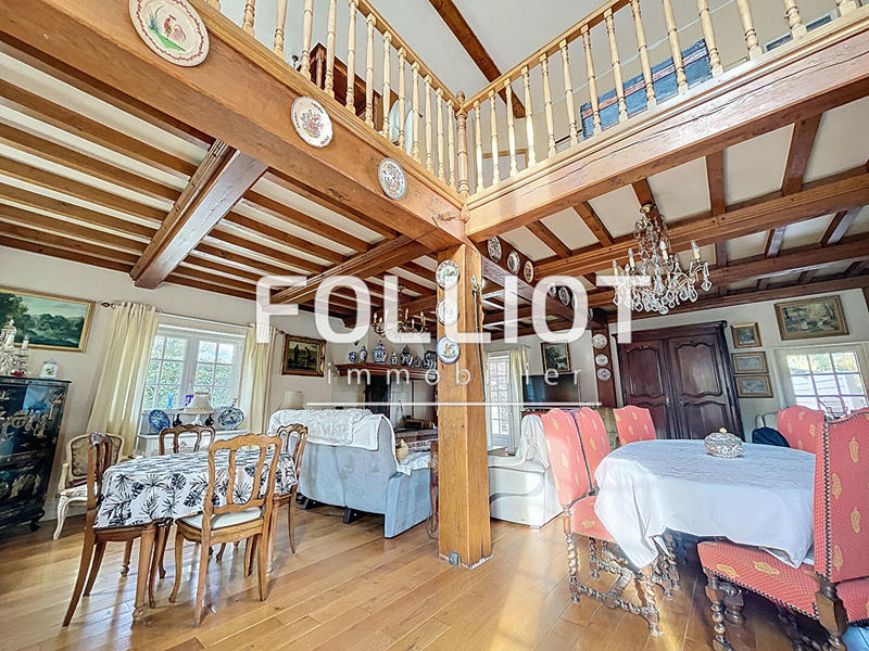 Maison - 276 m² - 7 pièces