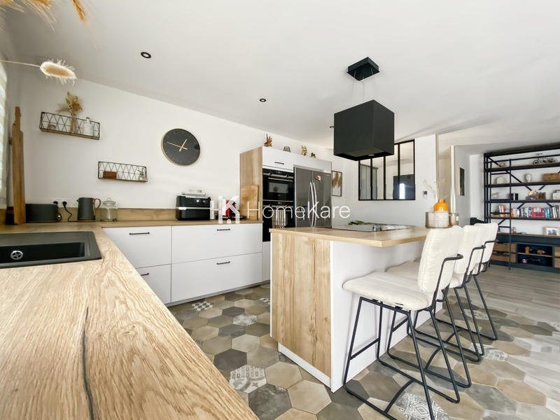 Maison - 175 m² - 7 pièces