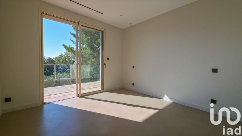 Maison - 198 m² - 5 pièces