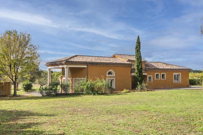 Maison - 170 m² - 6 pièces