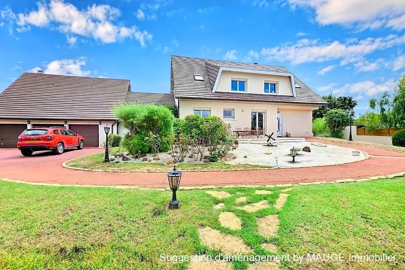 Maison - 240 m² - 6 pièces