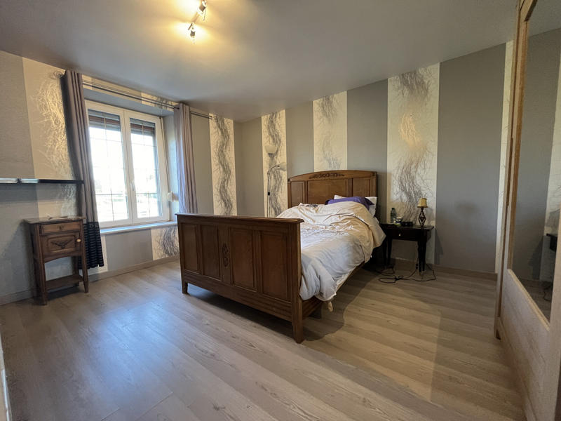 Maison - 182 m² - 7 pièces
