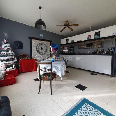 Maison traditionnelle - 191 m² - 7 pièces