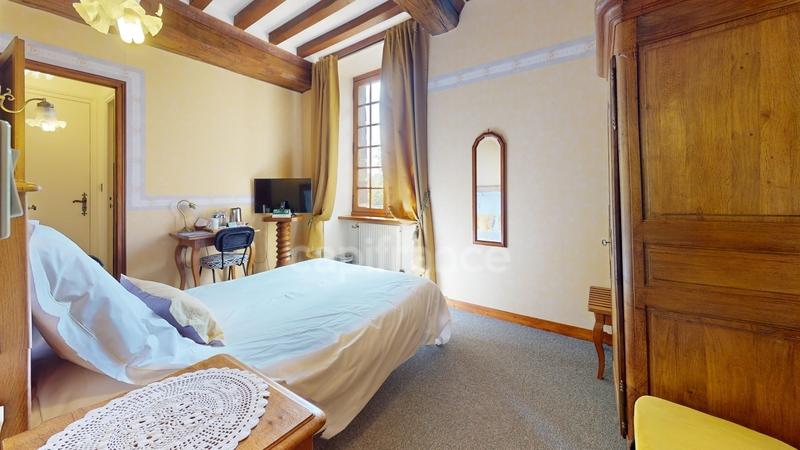 Manoir - 1 359 m² - 26 pièces