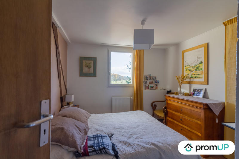 Maison - 260 m² - 6 pièces