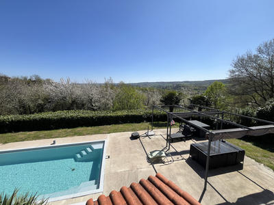 Maison - 145 m² - 5 pièces