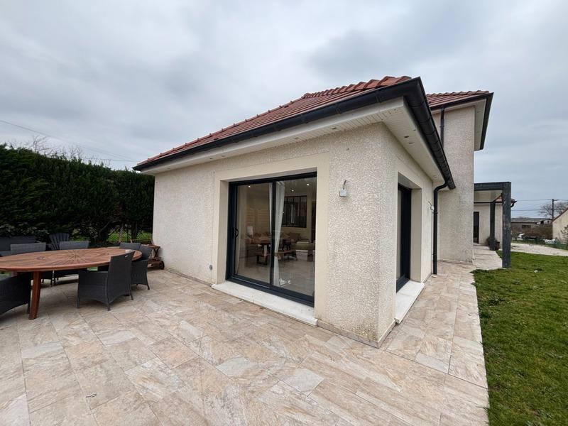 Maison - 169 m² - 6 pièces