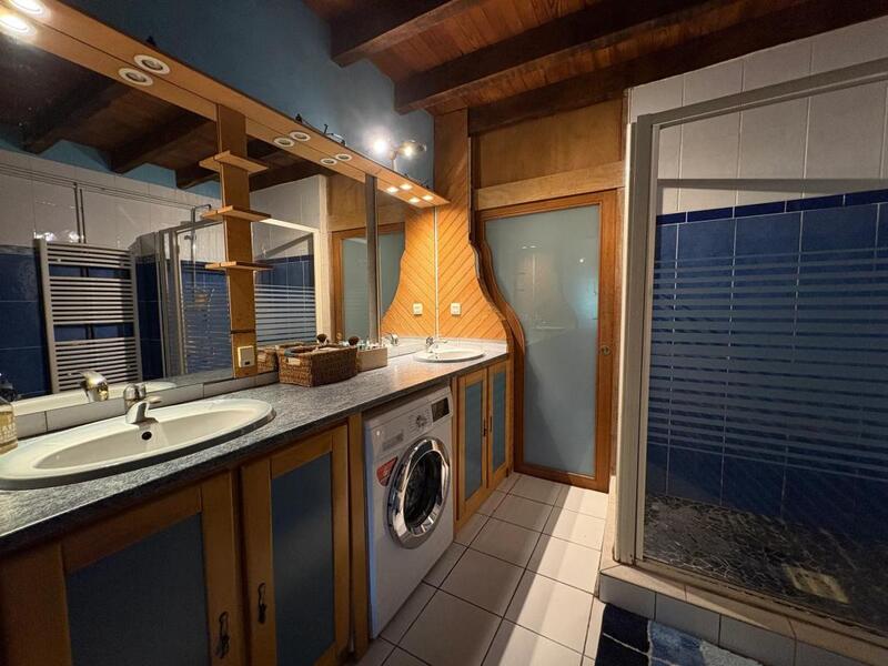 Appartement - 299 m² - 11 pièces