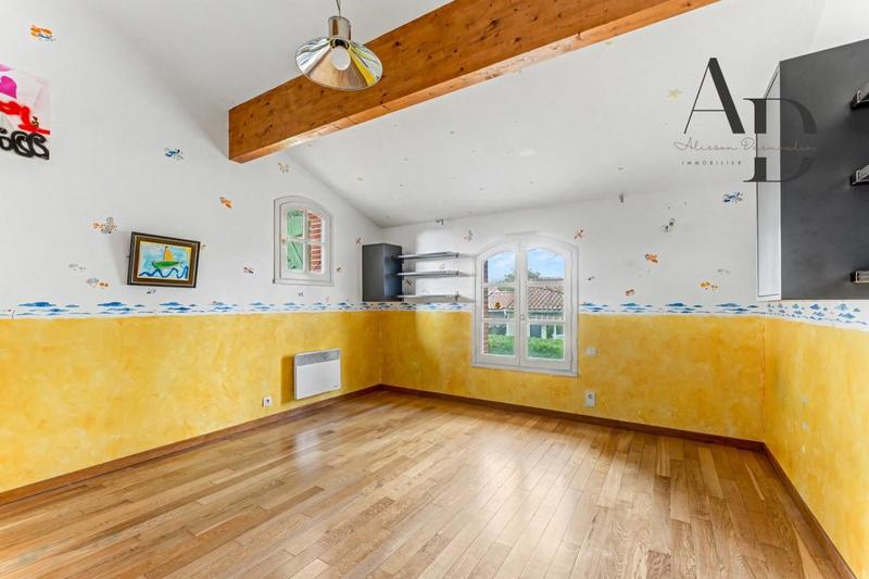 Maison - 161 m² - 6 pièces