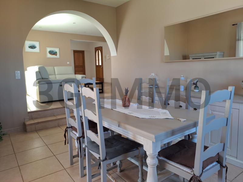 Maison traditionnelle - 143 m² - 7 pièces