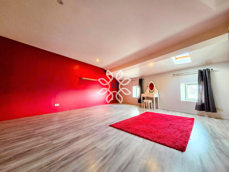 Maison - 135 m² - 2 pièces