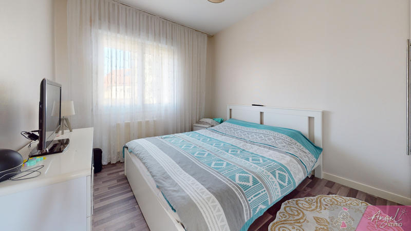 Maison - 227 m² - 9 pièces