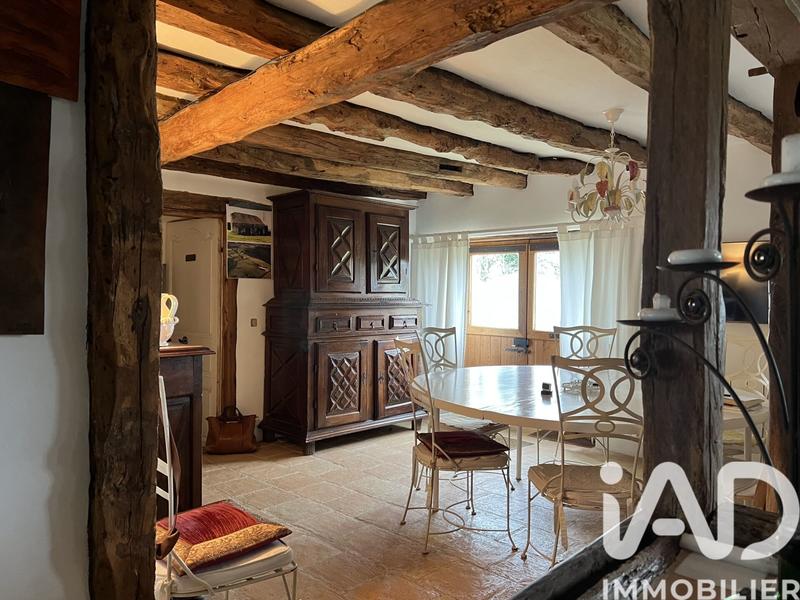 Maison - 228 m² - 8 pièces