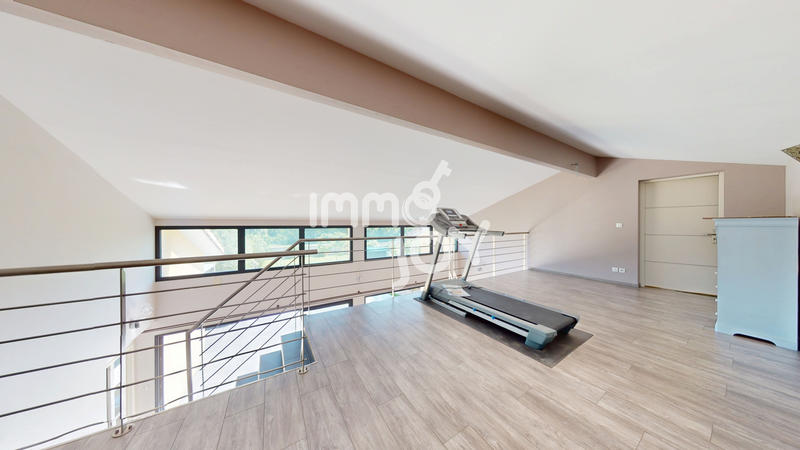 Maison - 185 m² - 5 pièces