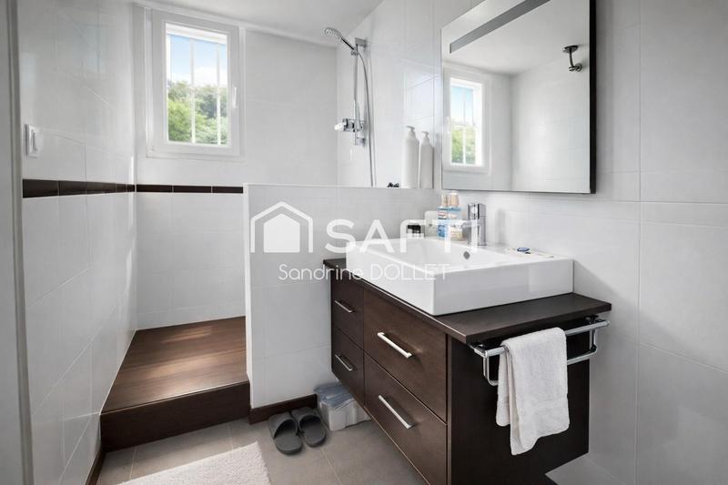 Maison - 101 m² - 6 pièces