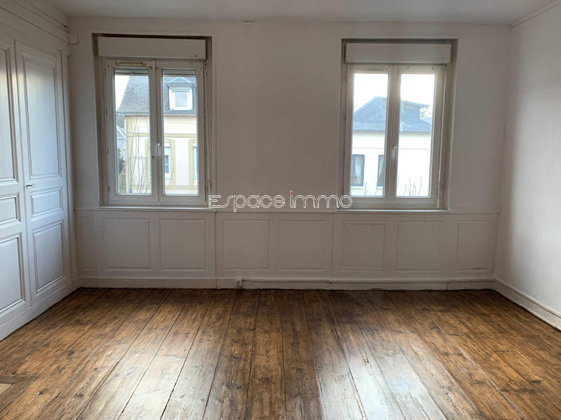 Maison - 240 m² - 12 pièces