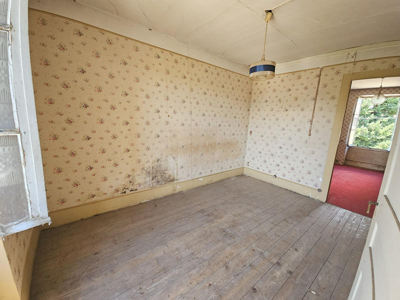 Maison - 92 m² - 5 pièces