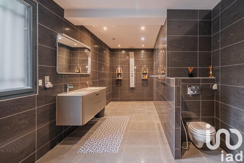 Maison - 156 m² - 5 pièces