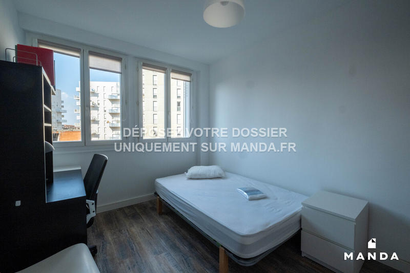 Chambre - 12 m² - 4 pièces