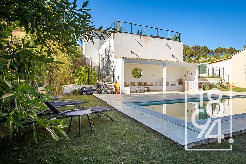 Maison - 165 m² - 4 pièces