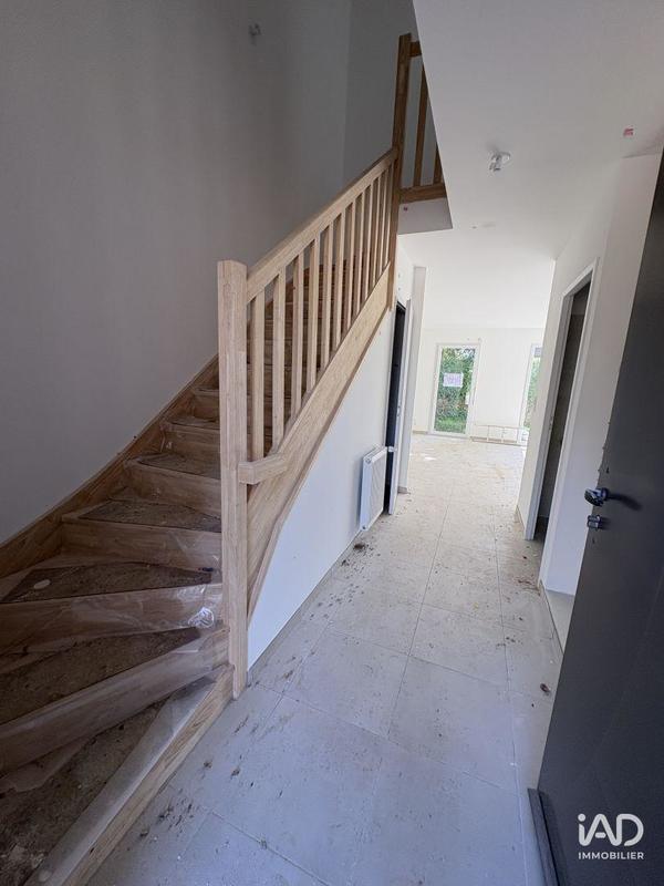 Maison - 99 m² - 5 pièces