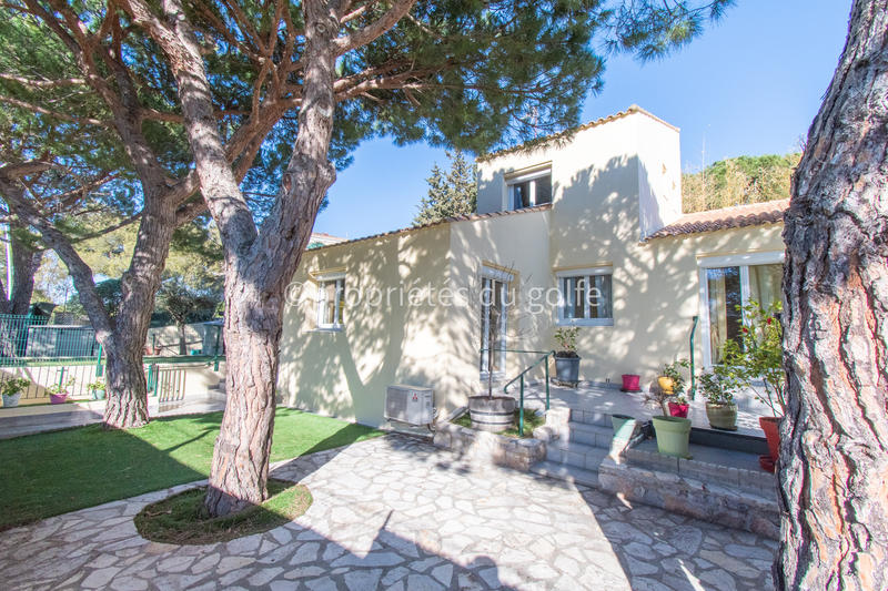 Maison - 98 m² - 4 pièces