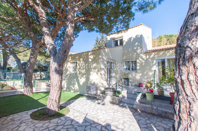 Maison - 98 m² - 4 pièces