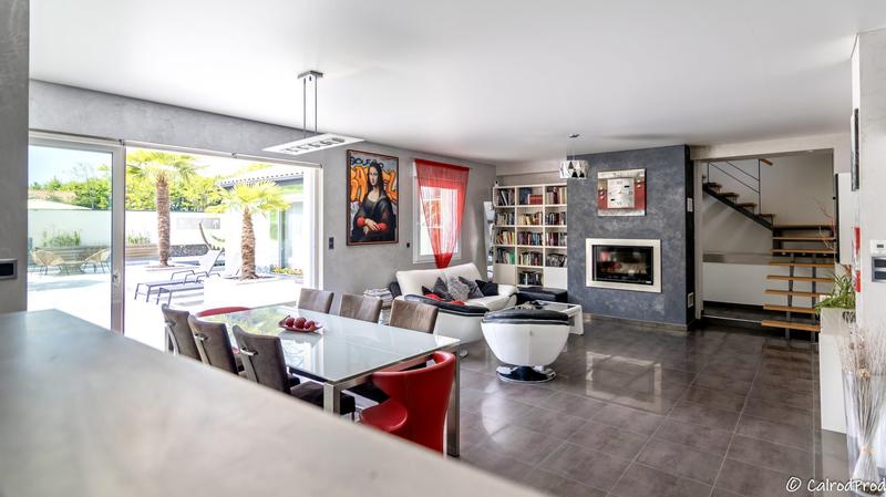 Villa - 445 m² - 9 pièces