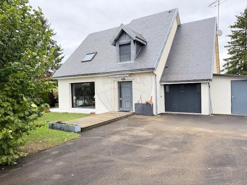 Maison - 143 m² - 6 pièces