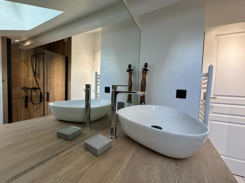 Maison - 203 m² - 6 pièces