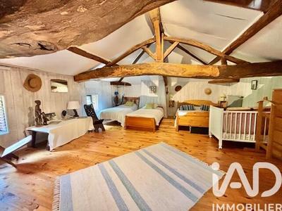 Maison de campagne - 200 m² - 8 pièces