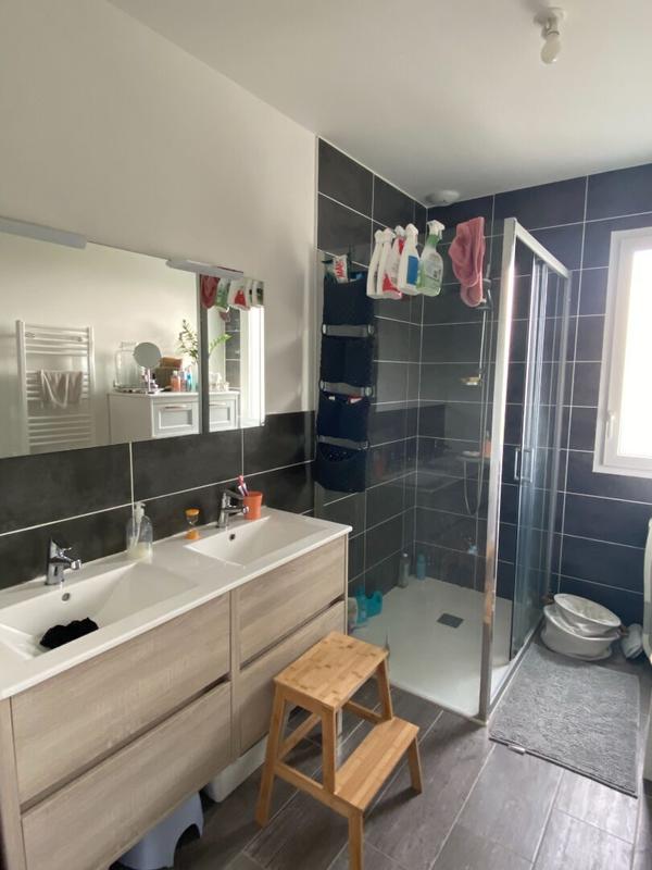 Maison - 98 m² - 5 pièces