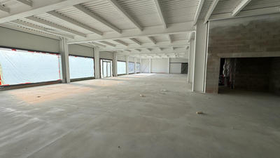 Local commercial - 238 m²