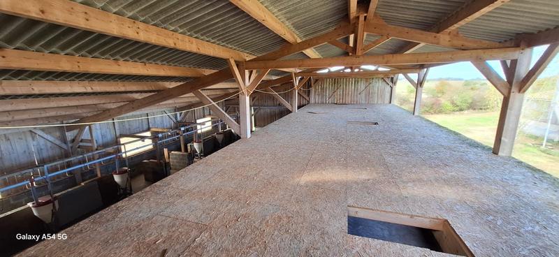 Maison - 460 m² - 2 pièces