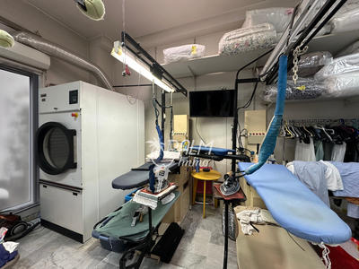 Fonds de commerce - Magasins - 59 m²