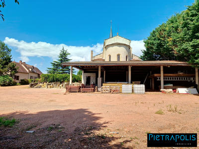 Maison traditionnelle - 222 m² - 8 pièces