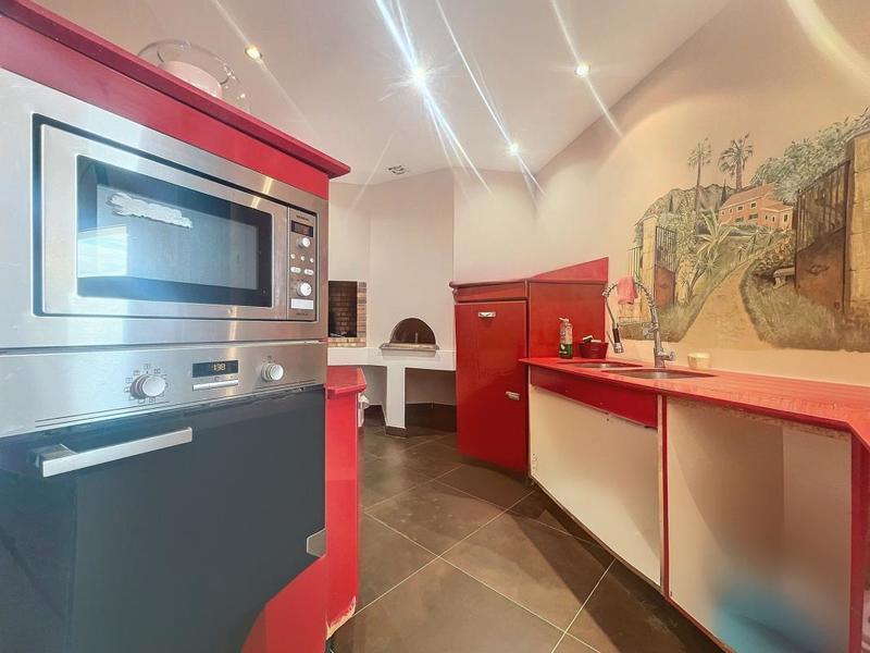 Maison - 253 m² - 5 pièces