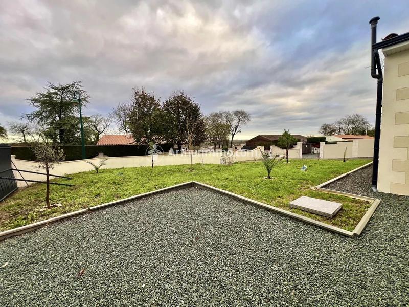 Maison - 95 m² - 5 pièces