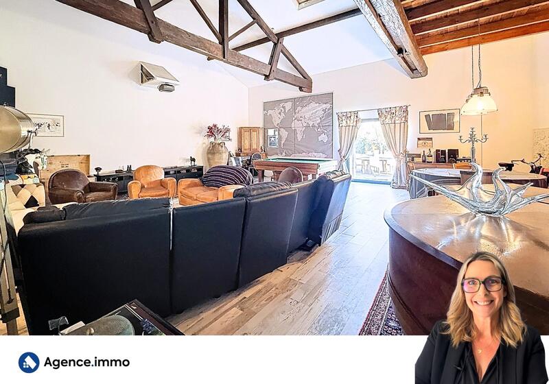 Maison - 322 m² - 10 pièces