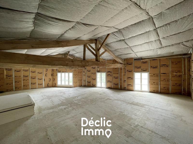 Maison - 338 m² - 8 pièces