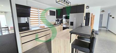 Maison - 170 m² - 7 pièces