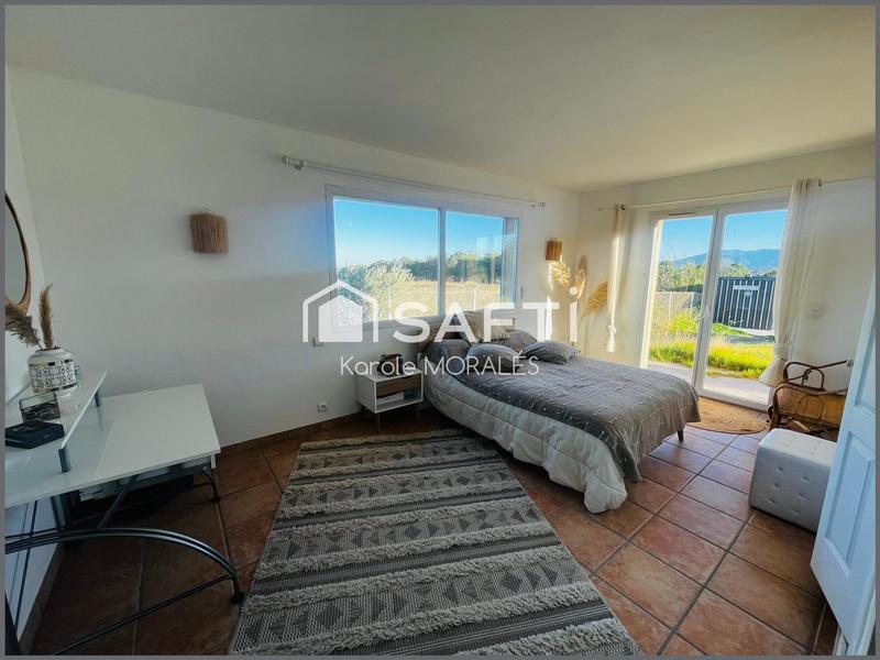 Villa - 230 m² - 6 pièces