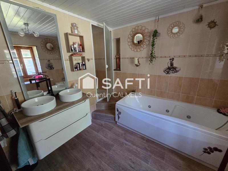 Maison - 220 m² - 4 pièces