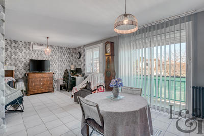 Maison - 171 m² - 7 pièces