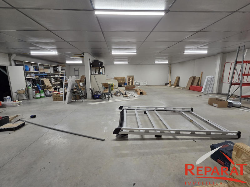 Local d'activités - 370 m²