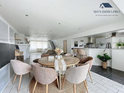 Maison traditionnelle - 205 m² - 6 pièces